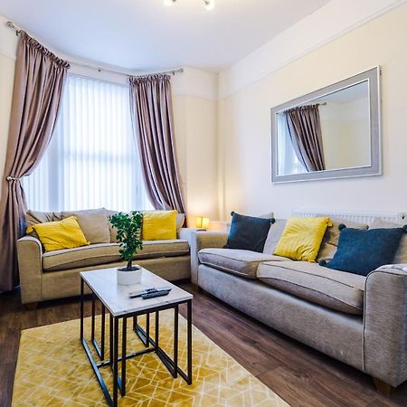 Finchley House Lovely House In Anfield, 2 Minutes Walk From The Stadium, Parking And Wifi Villa Liverpool Exterior photo