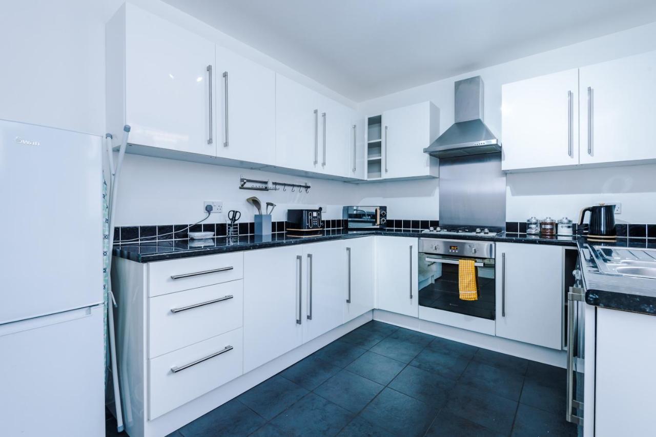 Finchley House Lovely House In Anfield, 2 Minutes Walk From The Stadium, Parking And Wifi Villa Liverpool Exterior photo
