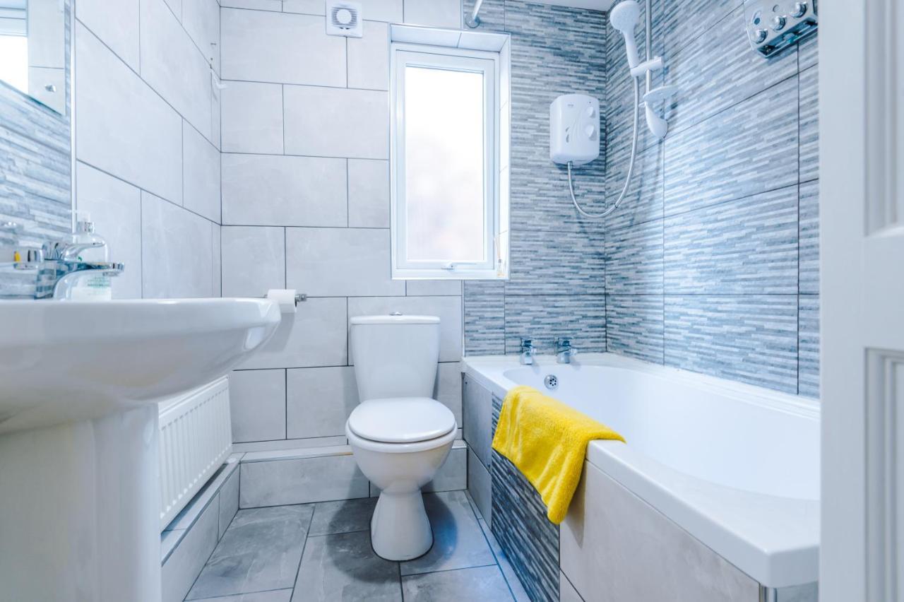 Finchley House Lovely House In Anfield, 2 Minutes Walk From The Stadium, Parking And Wifi Villa Liverpool Exterior photo